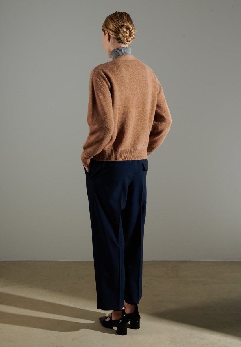 Cardigan col V femme en cachemire 4 fils camel - NAMI 1